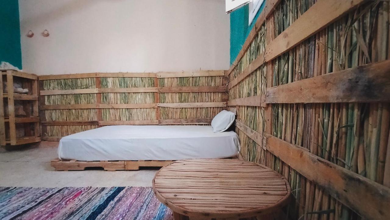 بيت شباب Agpen Teswa Siwa Oasis المظهر الخارجي الصورة